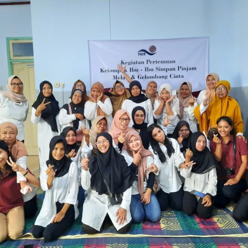 Pertemuan Kelompok Ibu Simpan-Pinjam